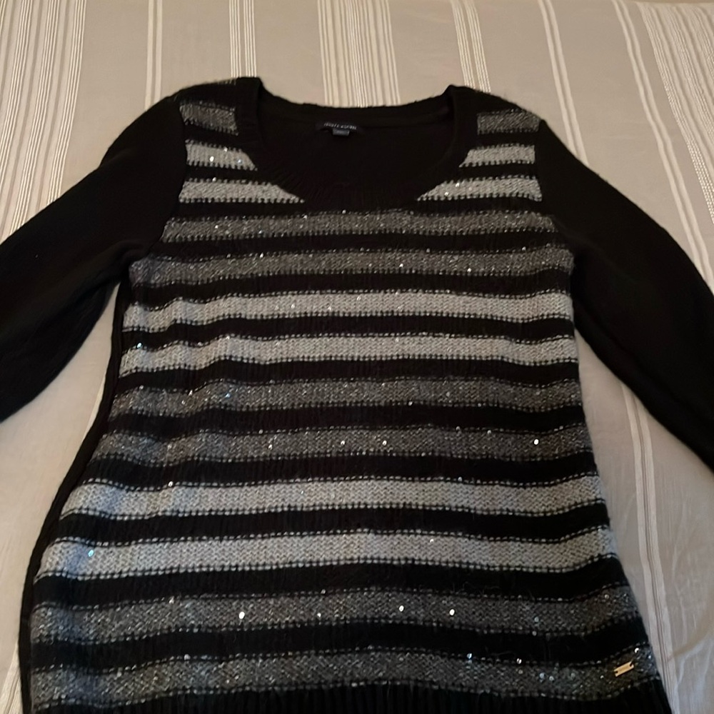 Ladies light weight sweater